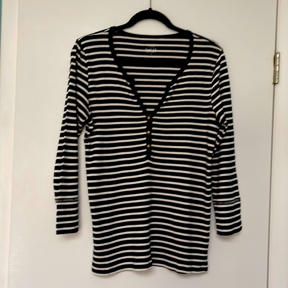 J.Crew - 3/4 inch sleeve V-neck tee w/gold anchor buttons